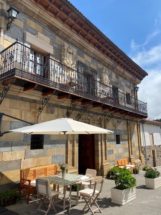 Gasthaus La Casona De Lombrana, En Polaciones Exterior foto